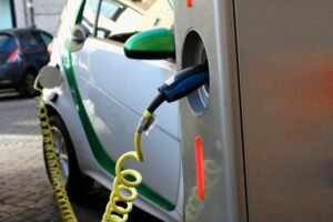 Bornes de recharge électriques : prises, pannes et dépannage professionnel