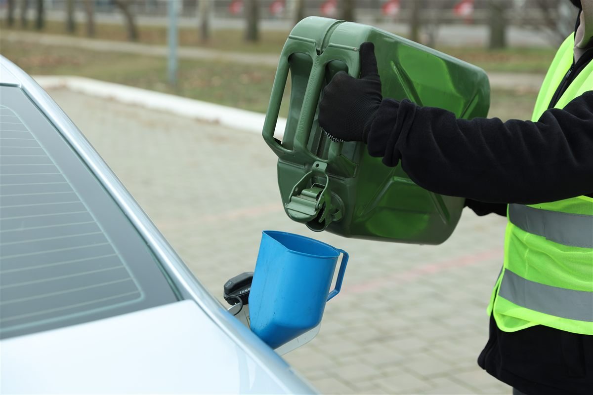 Livraison de carburant sur place par un partenaire Allo Remorquage
