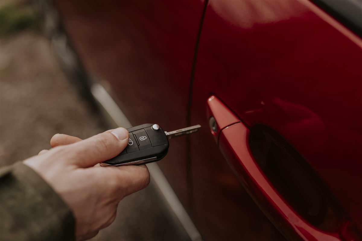 Ouverture de porte de voiture par un partenaire Allo Remorquage